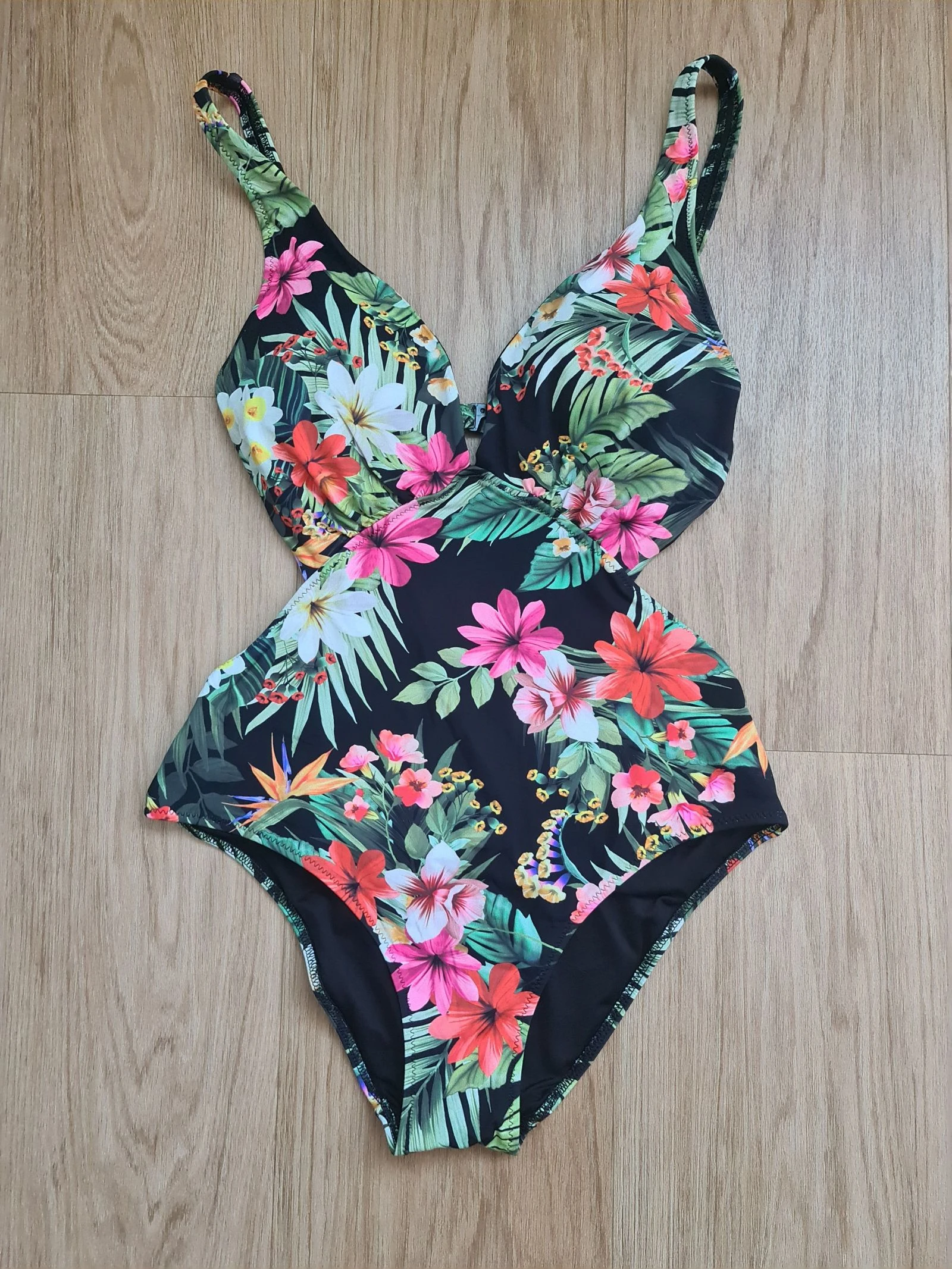 Fato de banho às flores da Calzedonia